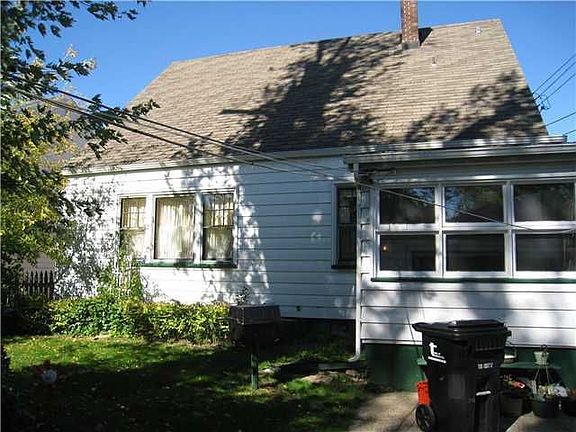 2nd image of 1705 Colvin Blvd