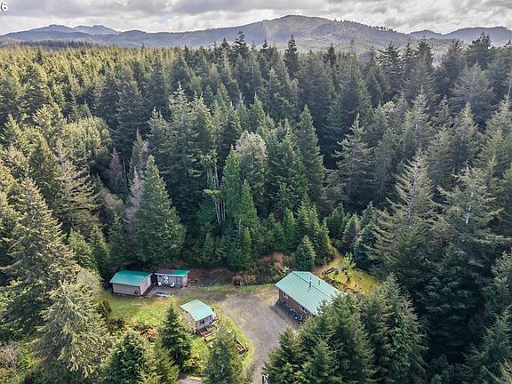 3rd image of 93490 Fir Rd