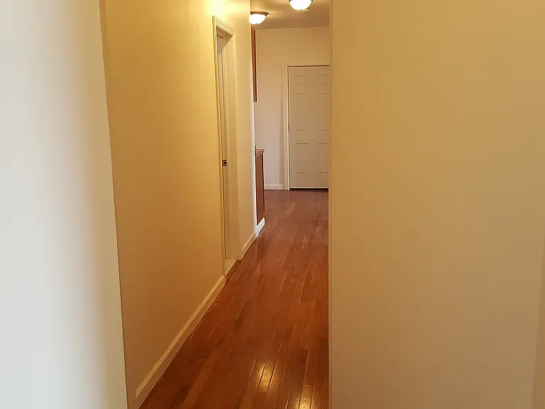1499 E 15th St #3 — Photo 12