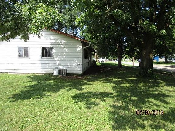 2nd image of 5027 Elaine St
