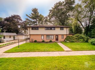 107 Mariposa Ave, Waukegan, IL 60087