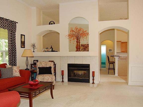 3rd image of 724 Trotwood Trace Ct