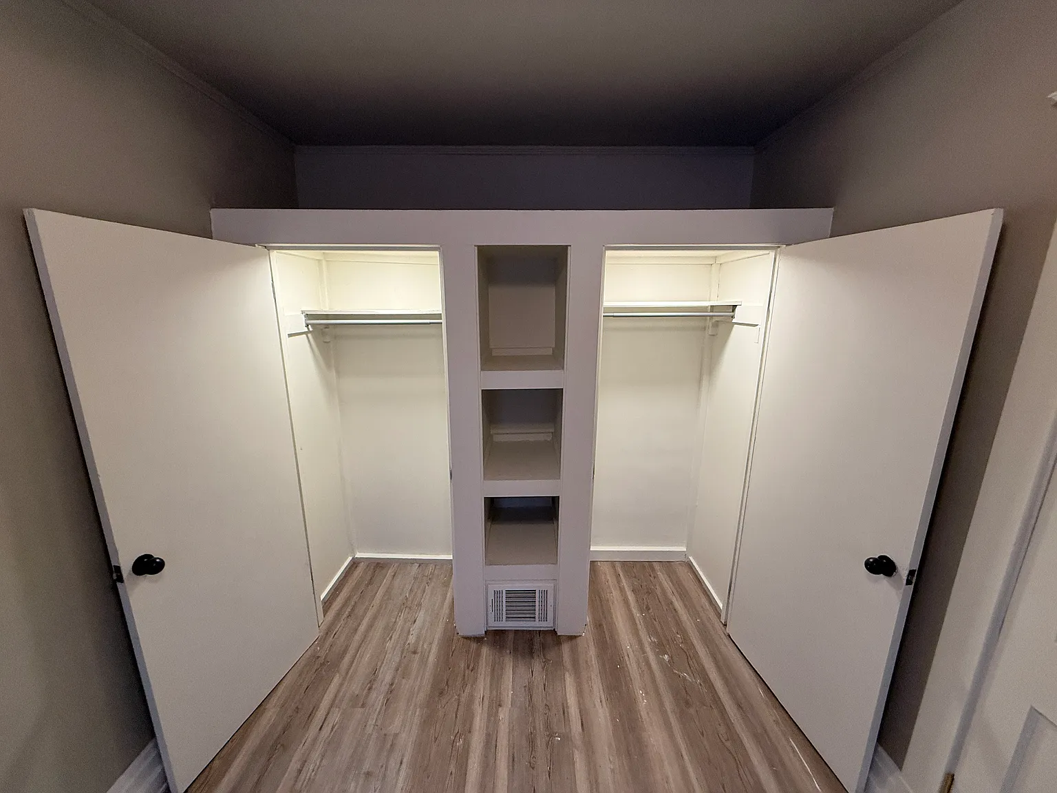 2 bed, 900 sqft, $1,500 — Photo 3