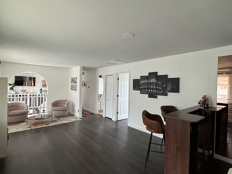 1083 E Fremont Cir N — Photo 19