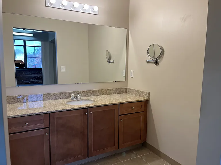 160 Fremont St #208 — Photo 7