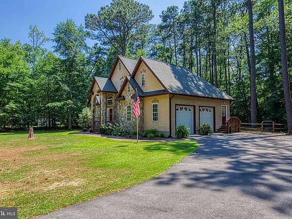 3rd image of 120 Twin Harbor Rd