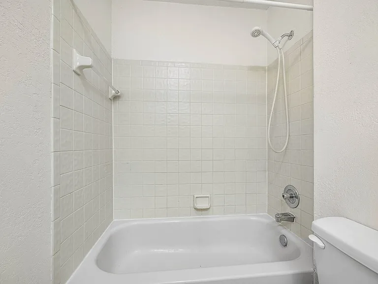 12062 Tift Cir — Photo 10