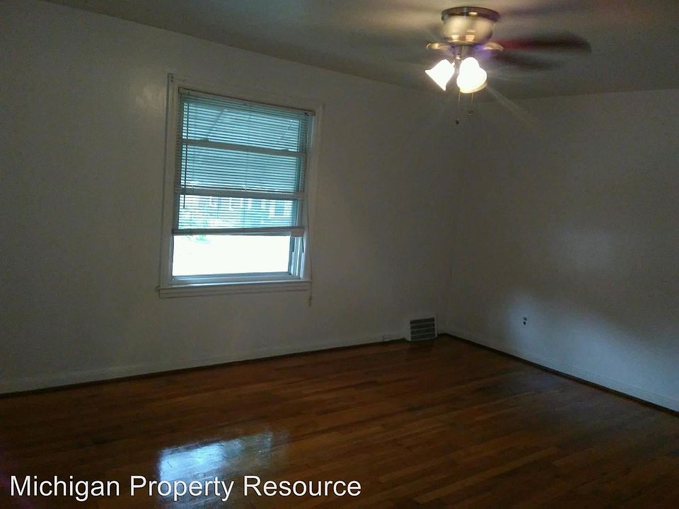 2nd image of 17509 Meyers Rd