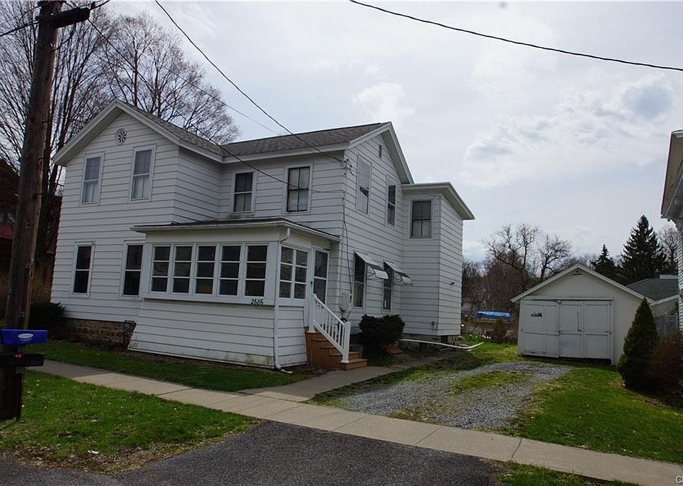 2nd image of 2686 Van Buren St
