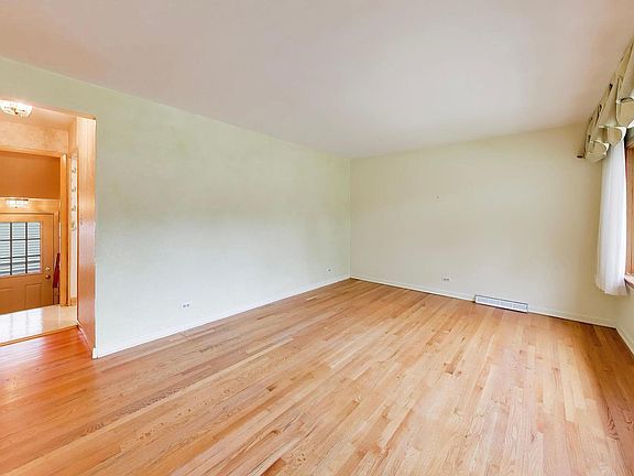 5th image of 309 Wisconsin Dr
