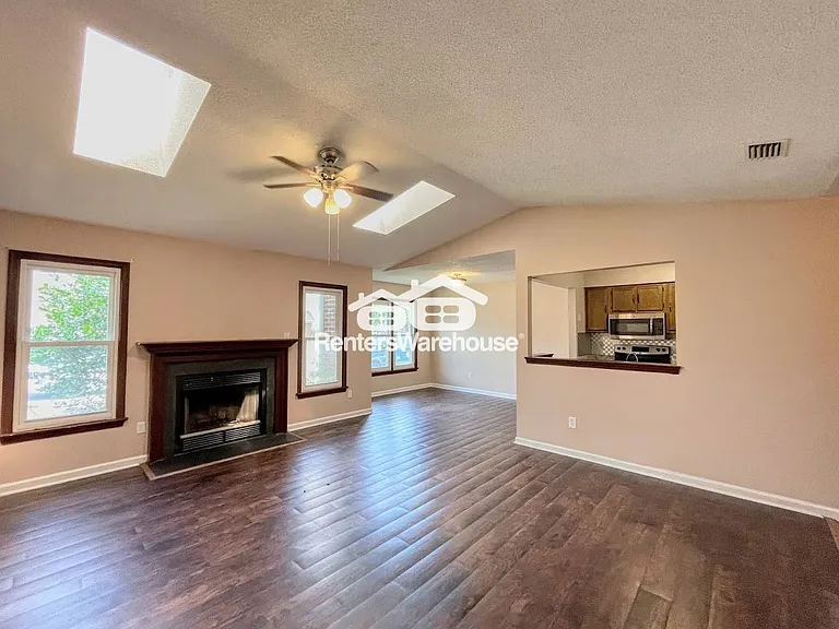 521 Brisa Dr — Photo 5