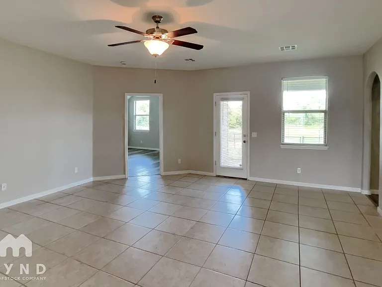 3100 Copan Ct — Photo 4