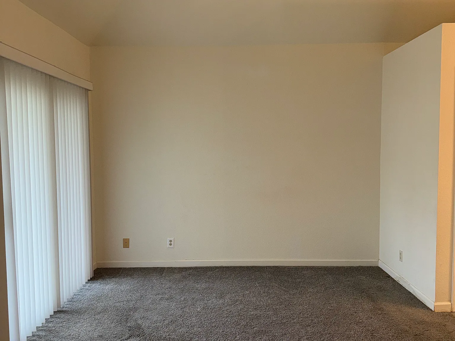 2 bed, 1170 sqft, $2,100 — Photo 3