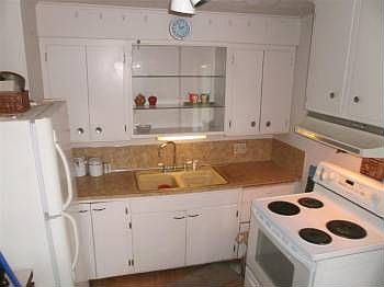 2nd image of 1016 E Temperance St