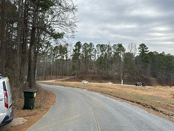 4th image of 86 White Oak Church Rd