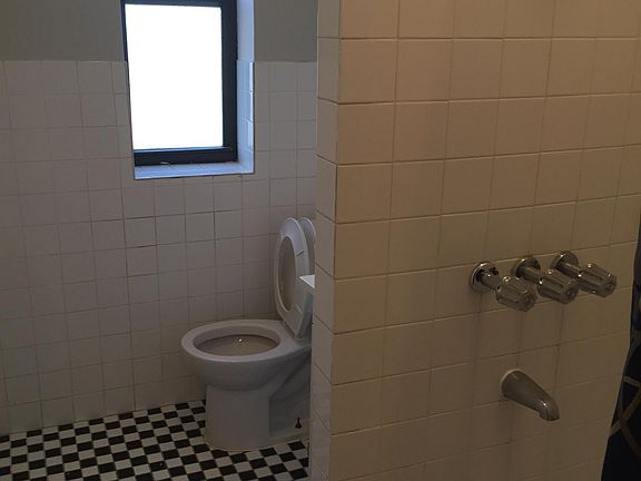4th image of 4023 Avenue T