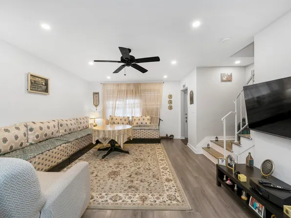 64 College Street image 5 of 17