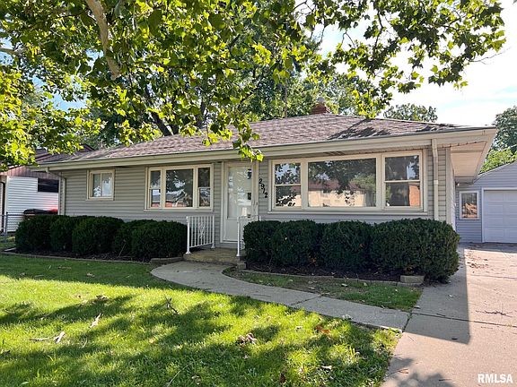 2nd image of 2912 N Sterling Ave