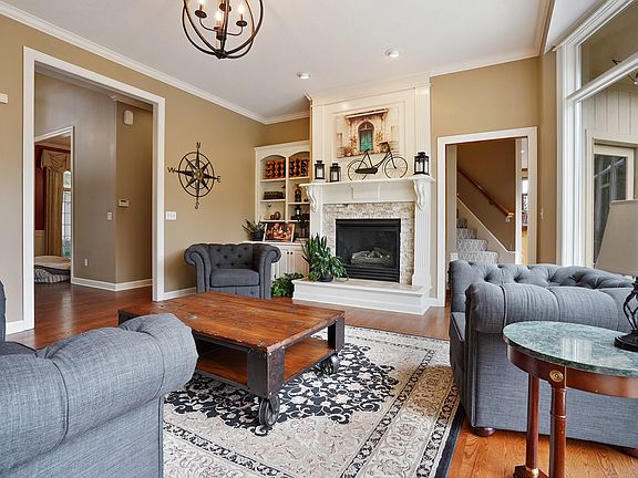 4th image of 5115 Lewis Dr