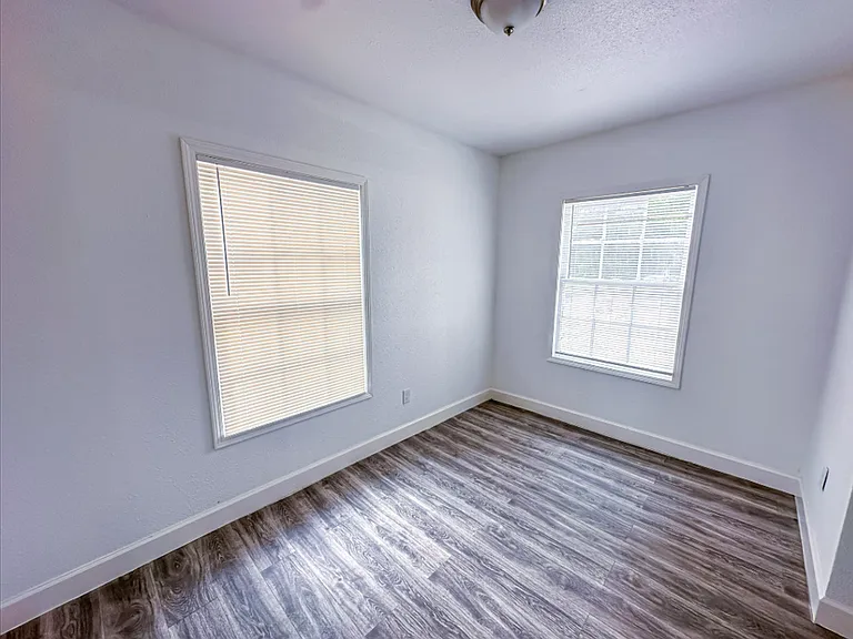 2555 Pierce St — Photo 52