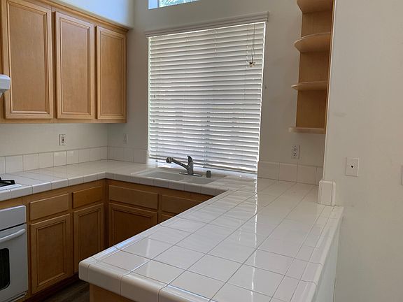 5th image of 12476 Turner Pl