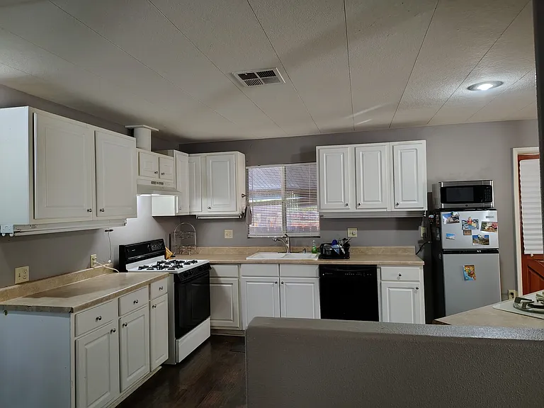 28430 Smith Rd — Photo 2