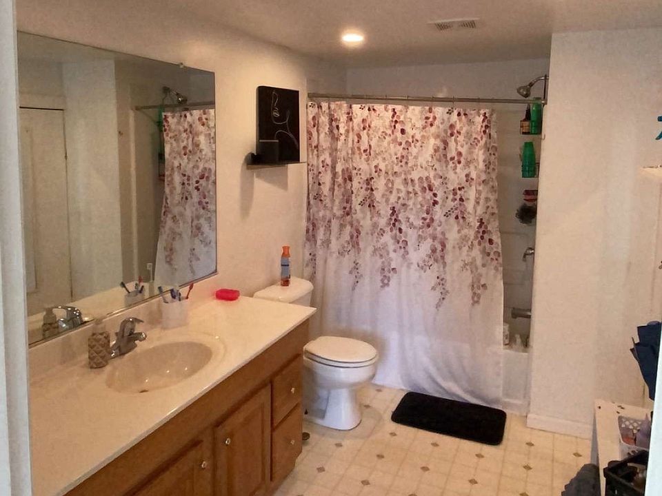 1st image of 616 1st Ave