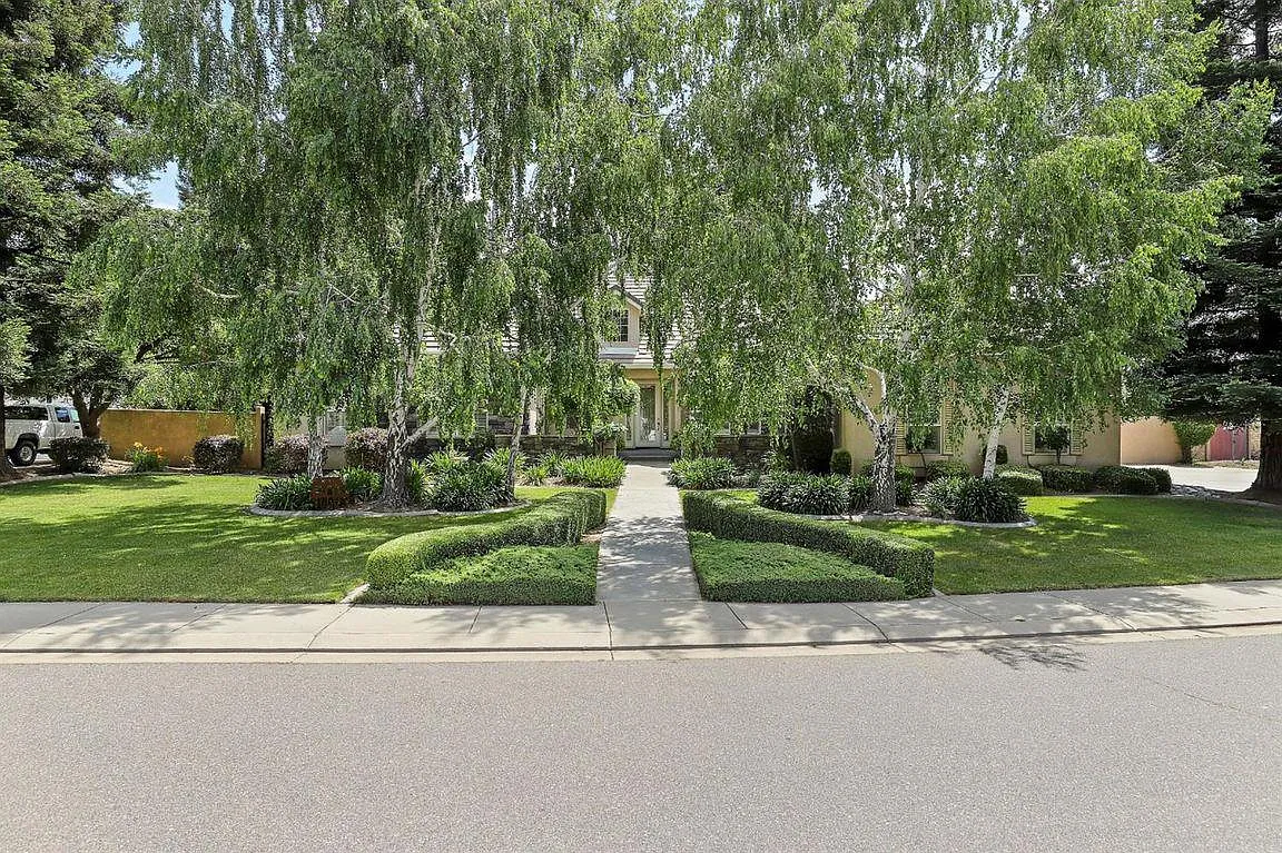9900 Country Oak Ct photo 1