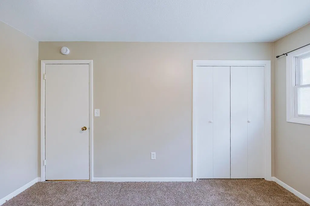 101 Roscoe Ave — Photo 4