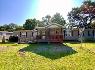 100 Fobes Dr, Clinton, PA 15026