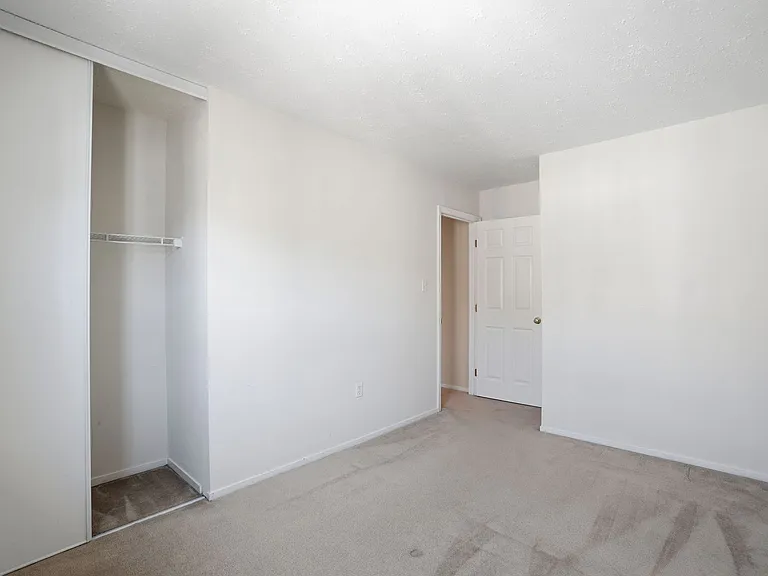 2391 Hunters Square Ct — Photo 15