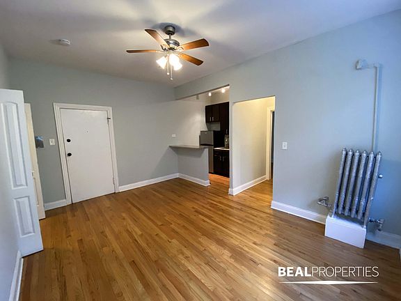 2nd image of 4614 N Paulina St #1B