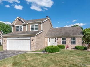 1349 Paddock Pl, Bartlett, IL 60103