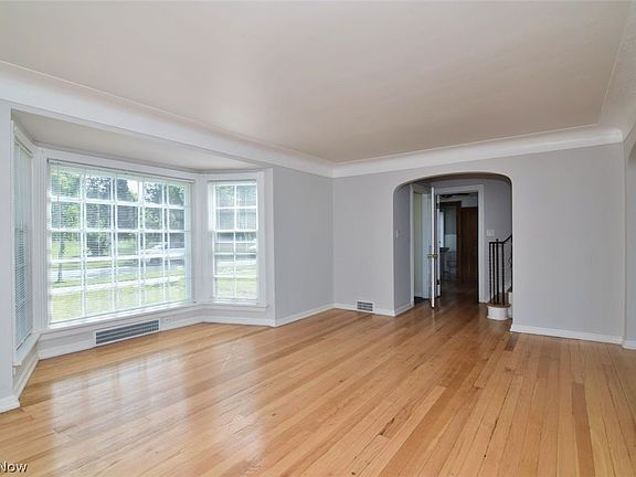 5th image of 3380 Milverton Rd
