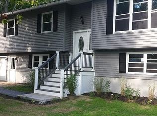 69 Barrett St, South Burlington, VT 05403
