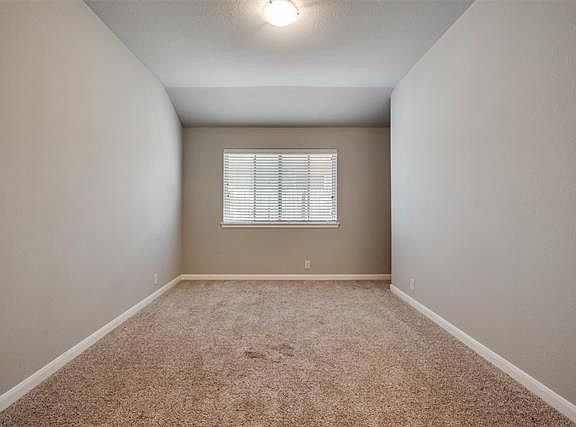4th image of 12013 Worthwood St