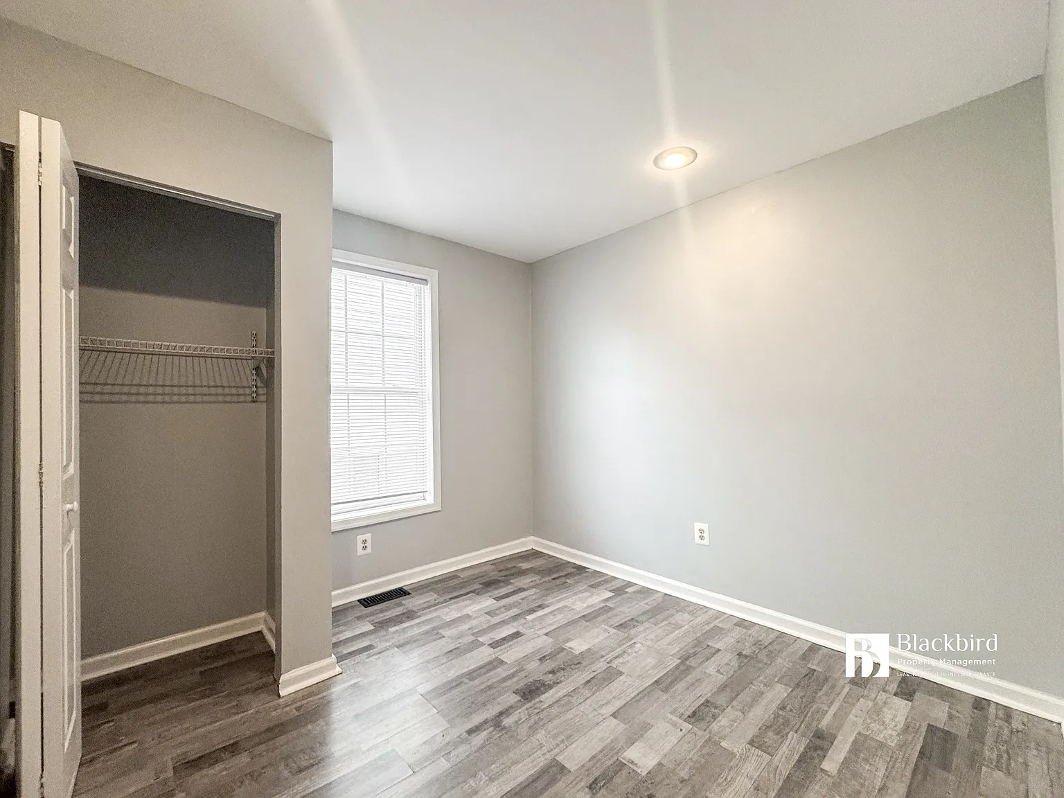 716 55th St NE - 1 — Photo 2