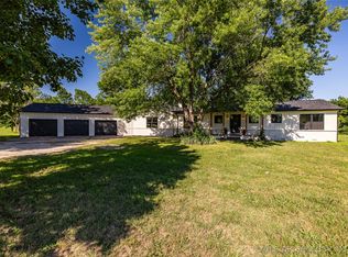 9737 N Memorial Dr, Owasso, OK 74055
