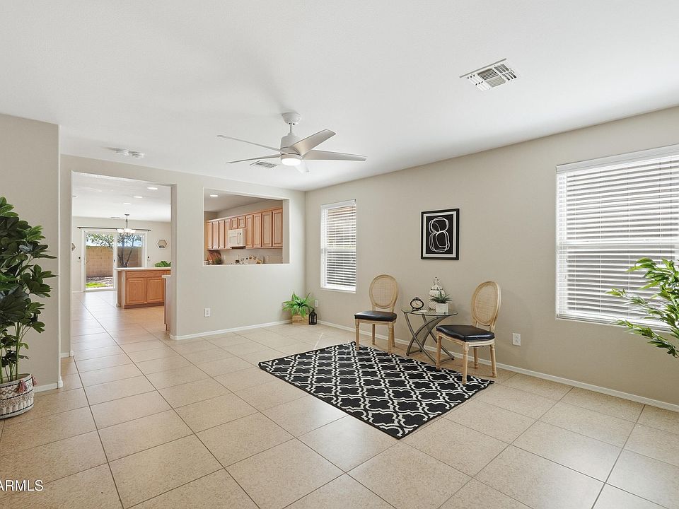 1st image of 967 E LESLIE Avenue