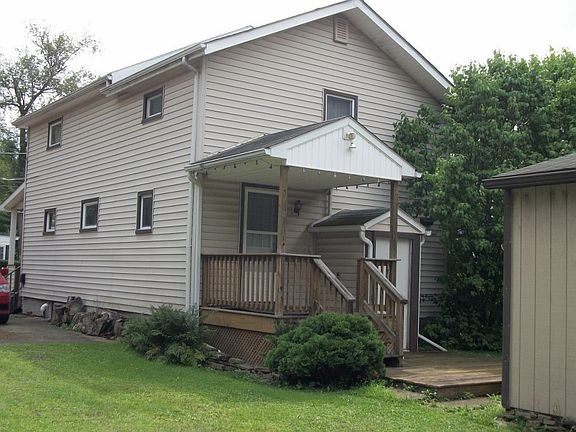 3rd image of 136 Saint James St