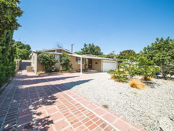 4th image of 8449 Mammoth Ave