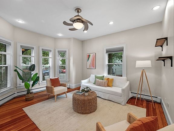3rd image of 21 School St APT 1L