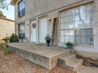 1900 Nolen Ct, Arlington, TX 76012