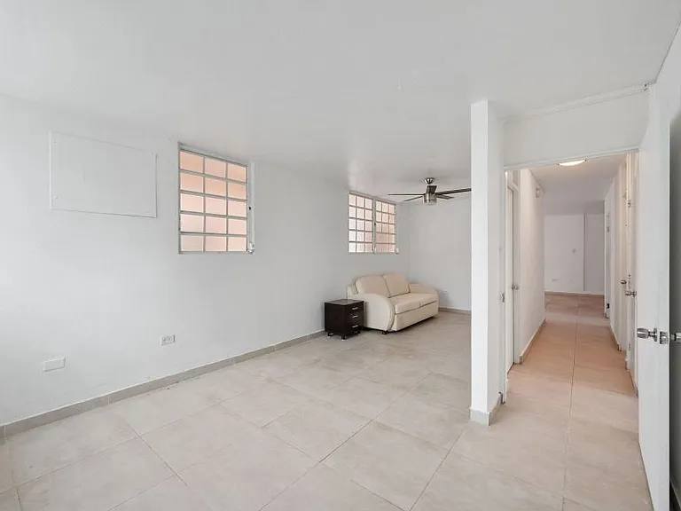 Urb Crown Hills 127 Calle Carite — Photo 32