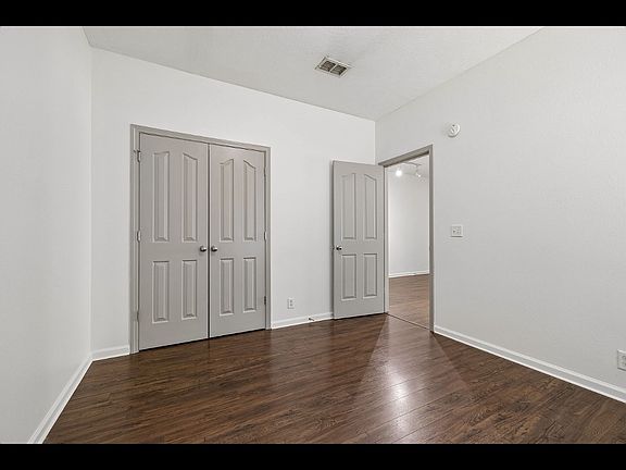 2nd image of 845 Kaylee Cir