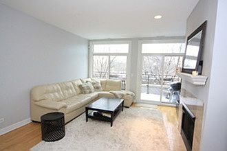2nd image of 2929 N Western Ave #8D2