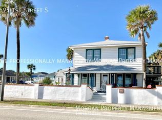 594 1st St S, Jacksonville Beach, FL 32250