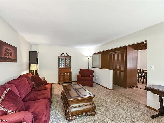 4th image of 7743 Edgewood Ln