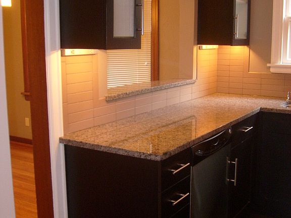 5th image of 1404 10th Ave W APT 202
