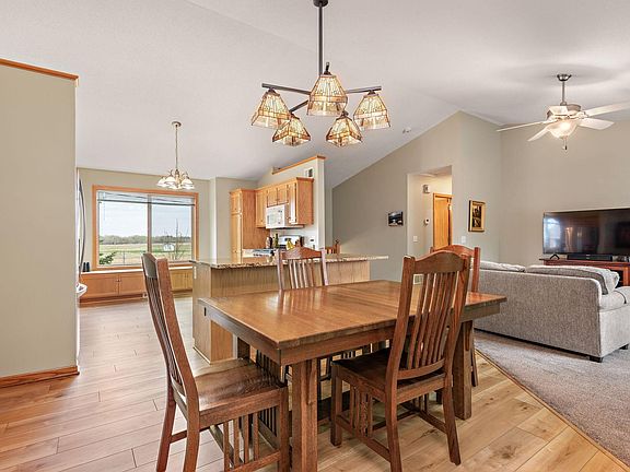 5th image of 2884 95th Ave NE